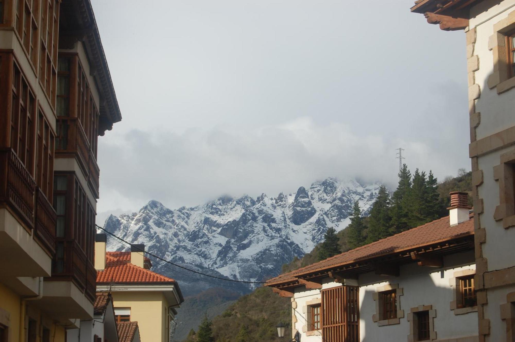 Apartamentos Arha Potes Luaran gambar